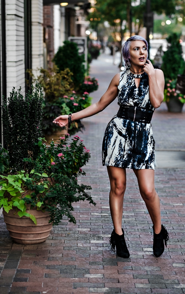 Atlanta Fashion Photographer Blogger-5409 Fall Asher Collection Black Shift Dress by Atlanta fashion blogger Chelissima
